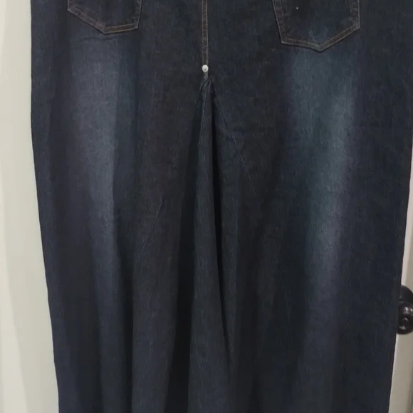 Women's Denim Skirt in Dark Blue - Picture 4 of 11